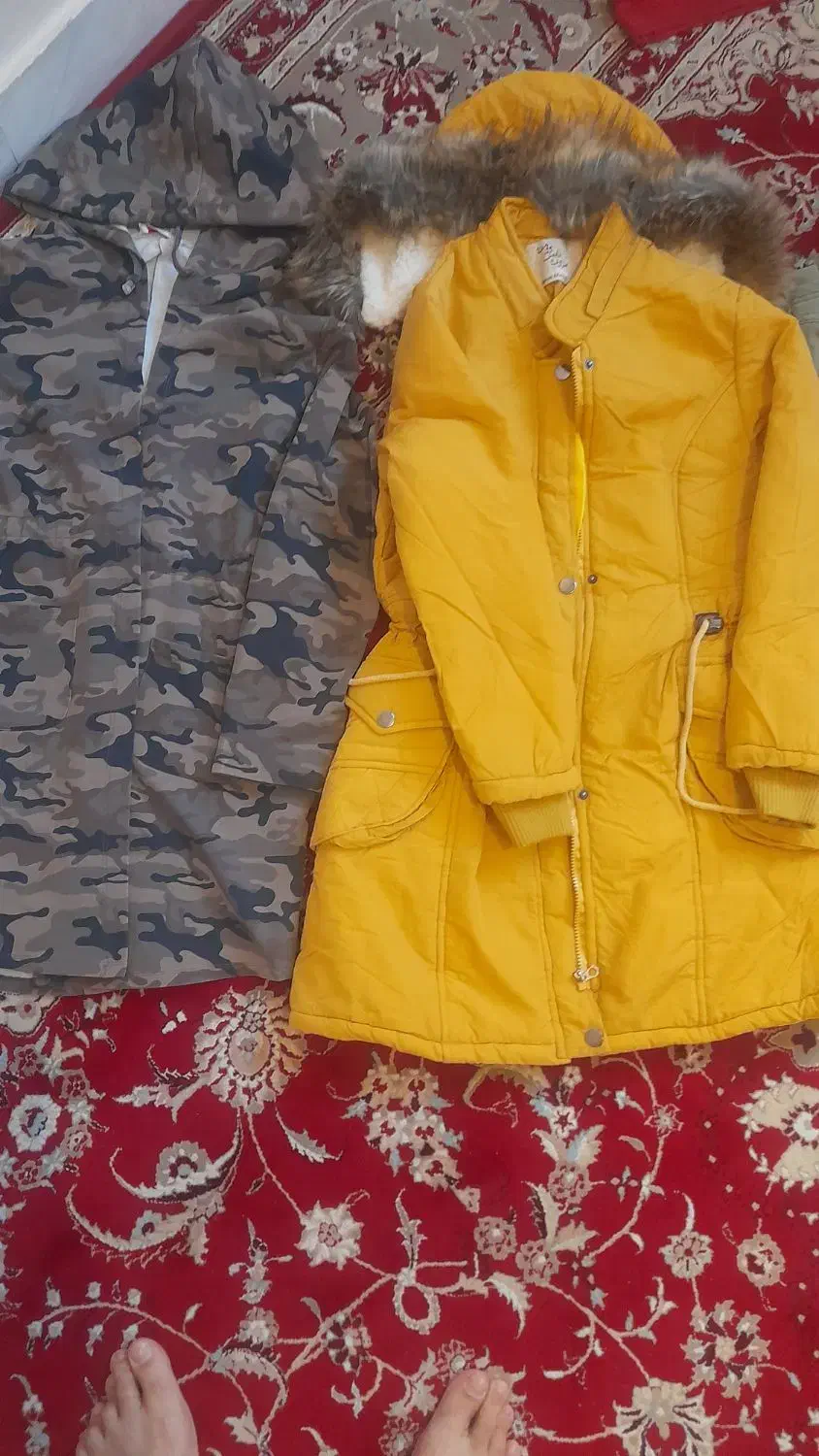 مقداری لباس|لباس|بروجرد, |دیوار