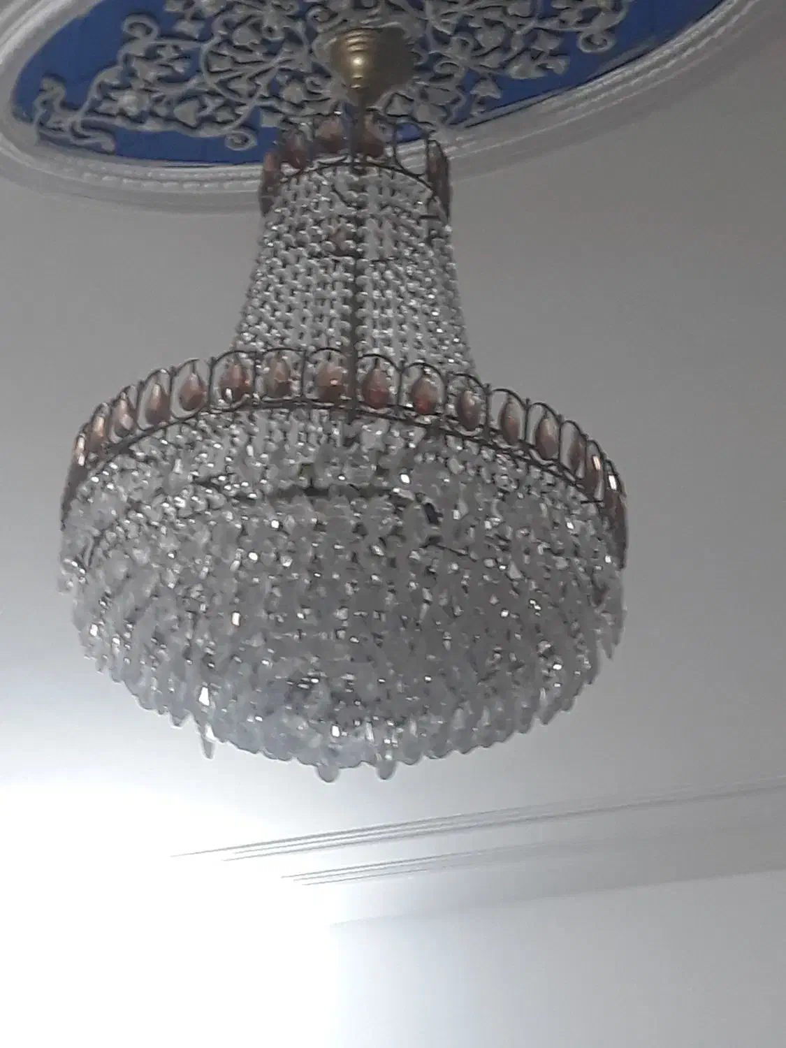 لوستر|لوستر و چراغ آویز|قم, باغ کرباسی|دیوار