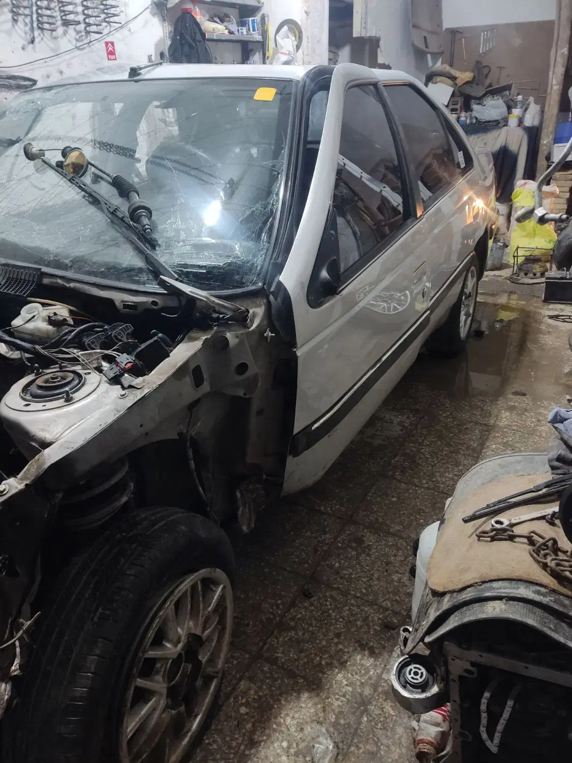 پارس۸۶تصادفی|خودرو سواری و وانت|کرمانشاه, |دیوار