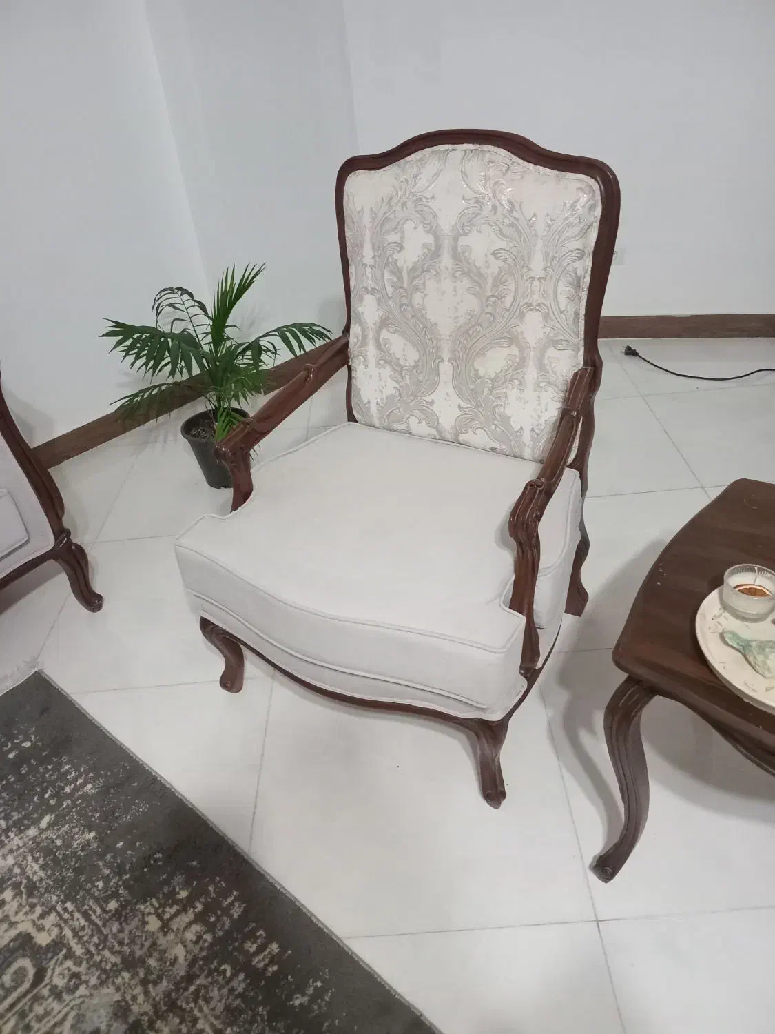 مبلمان|مبلمان خانگی و میز عسلی|آشخانه, |دیوار