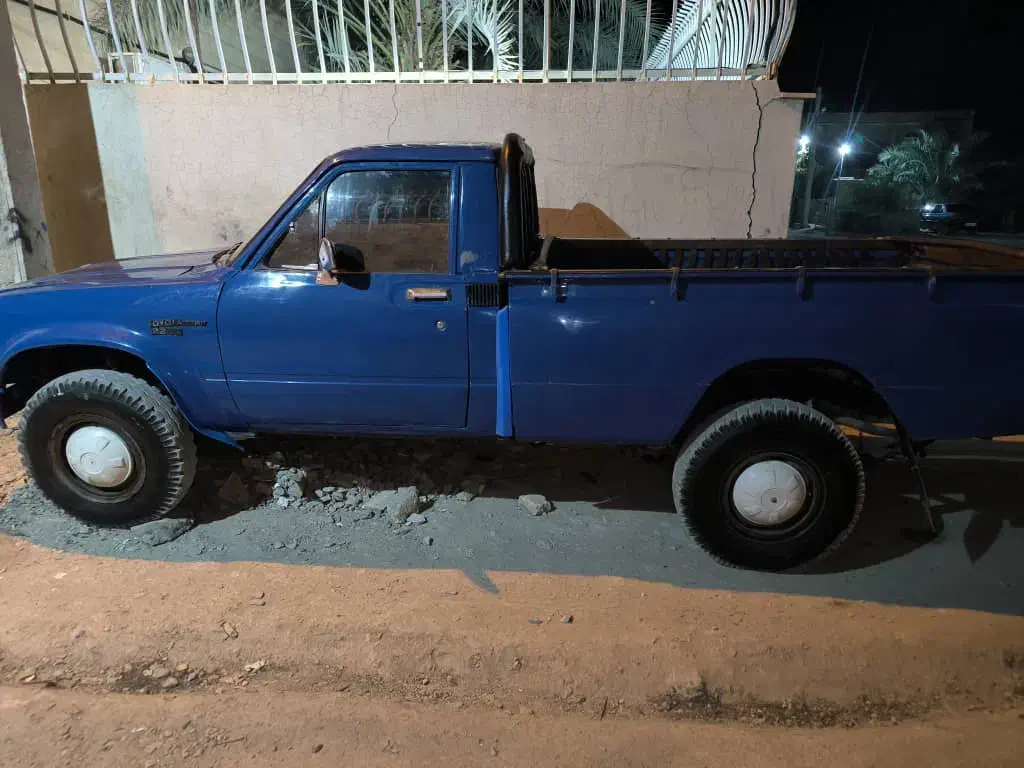 ماشین تویتا دوهزار 92|خودرو سواری و وانت|سراوان, |دیوار