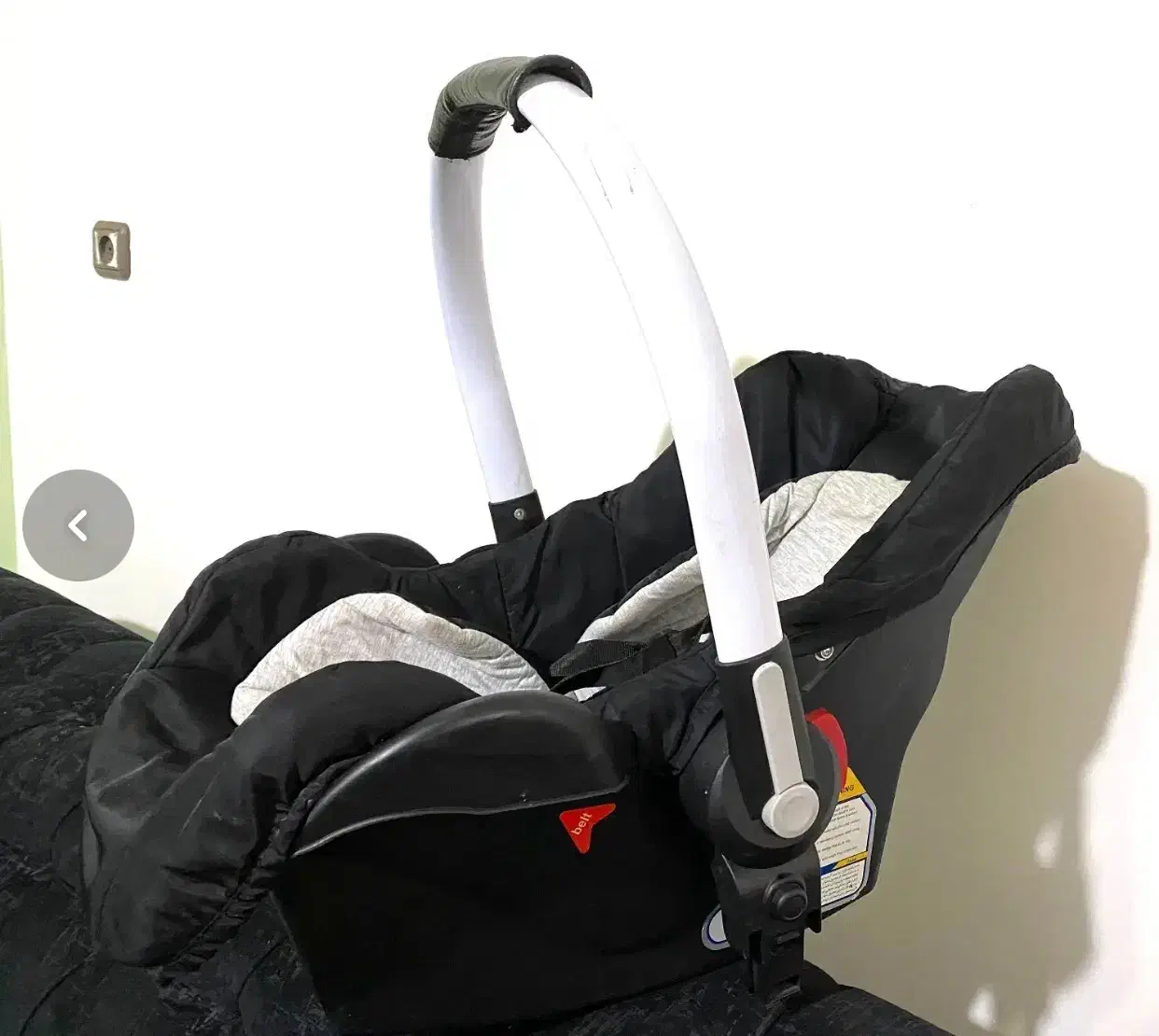 کالسکه و کریر|کالسکه و لوازم جانبی|لاهیجان, کاروانسرابر|دیوار