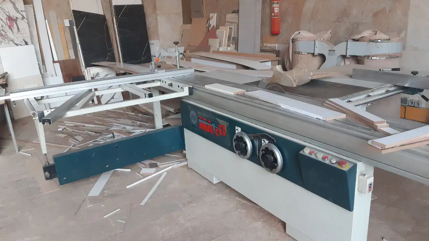 لبه چسبان ودورکن ومکنده وپمپ باد|ماشین‌آلات صنعتی|قم, آزادگان|دیوار