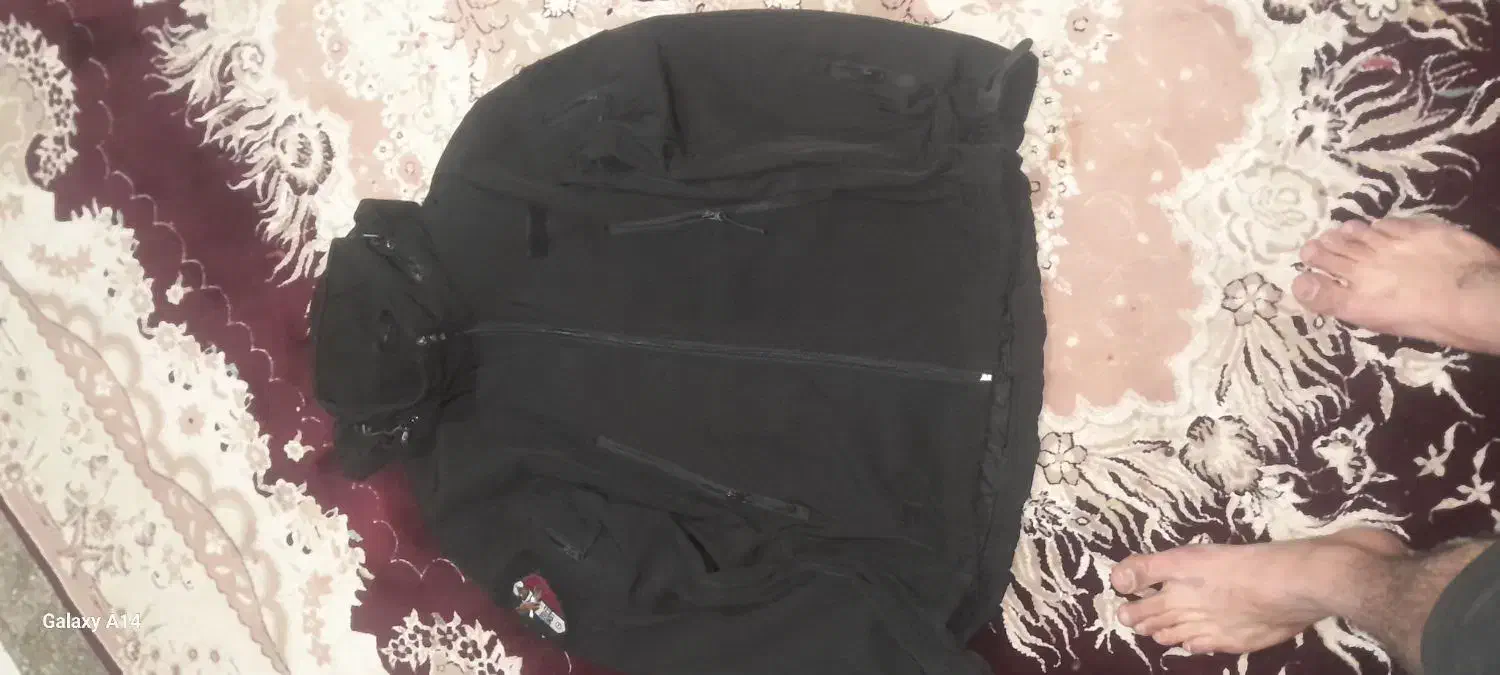 کابشن|لباس|الیگودرز, |دیوار