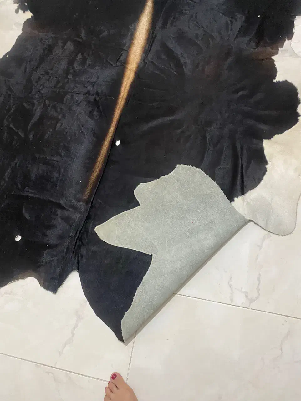 پوست گاو ترکمن نونو بدون ریزش مو فروش فوری|صنایع دستی و سایر لوازم تزئینی|کرج, گوهردشت|دیوار