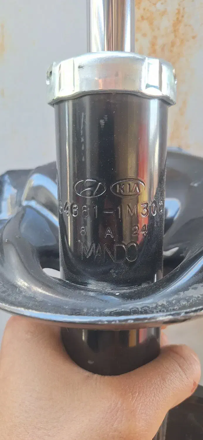 یک جفت کمک سراتو|قطعات یدکی و لوازم جانبی|شیراز, کوشک میدان|دیوار