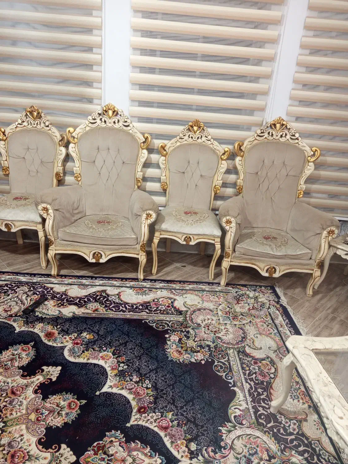 مبل سلطنتی نه نفره|مبلمان خانگی و میز عسلی|نیشابور, امام خمینی|دیوار