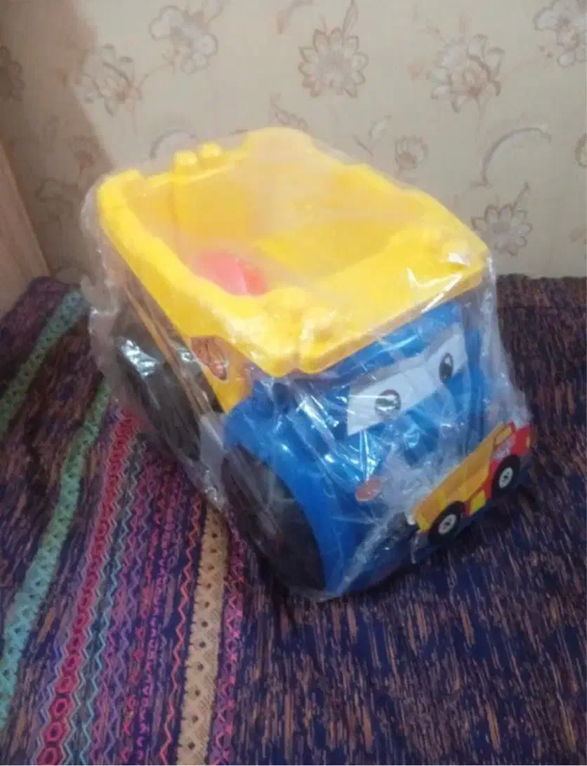 کامیون اسباب بازی بررگ نو|اسباب‌بازی بچه|ری, دولت‌آباد|دیوار