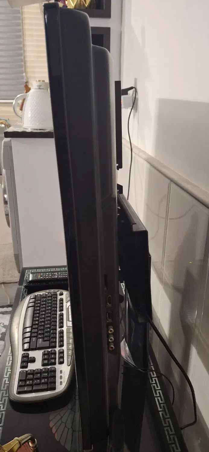 تلویزیون 42 اینج سامسونگ سالم|تلویزیون و پروژکتور|قم, شهرک امام حسن|دیوار