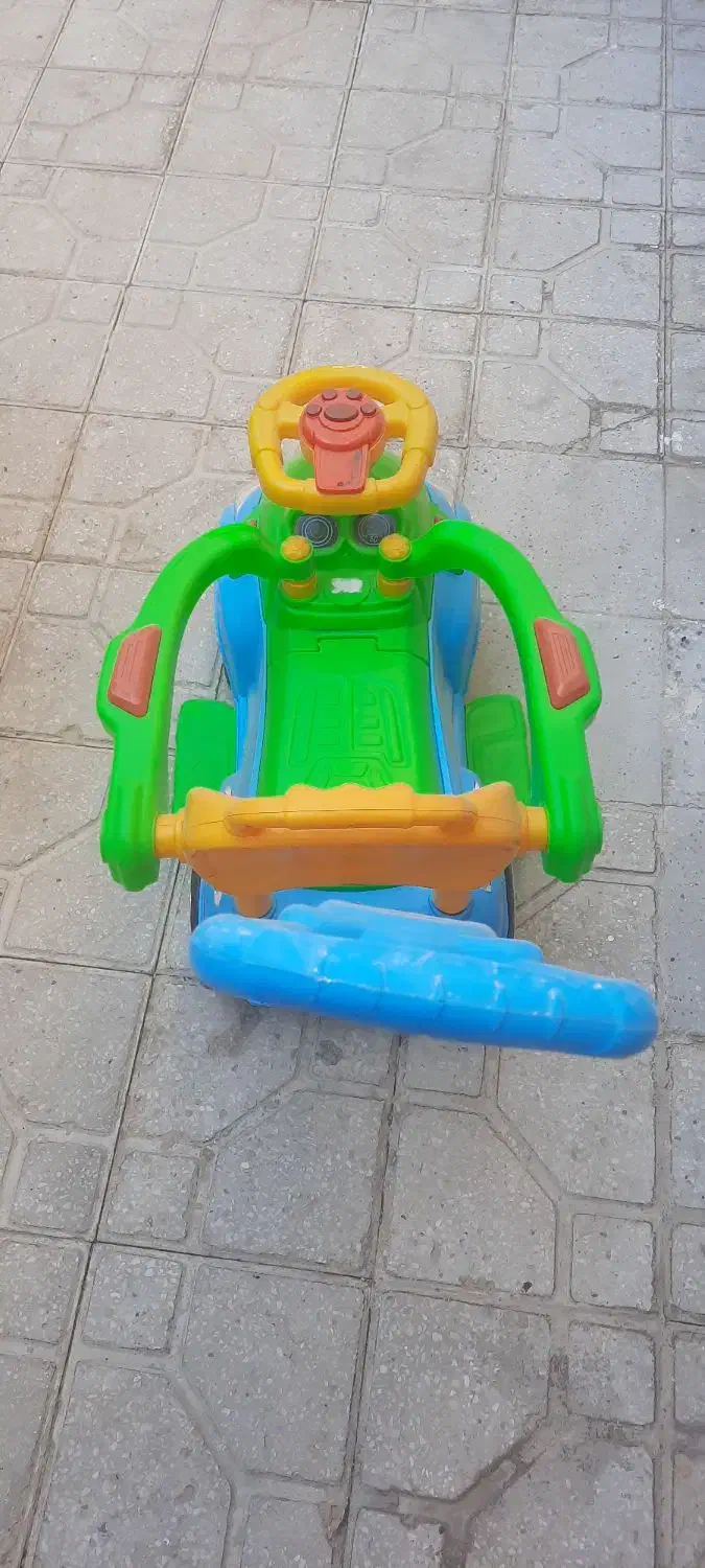 ماشین کودک با دسته راهنما و موزیکال|اسباببازی بچه|سنقر, |دیوار