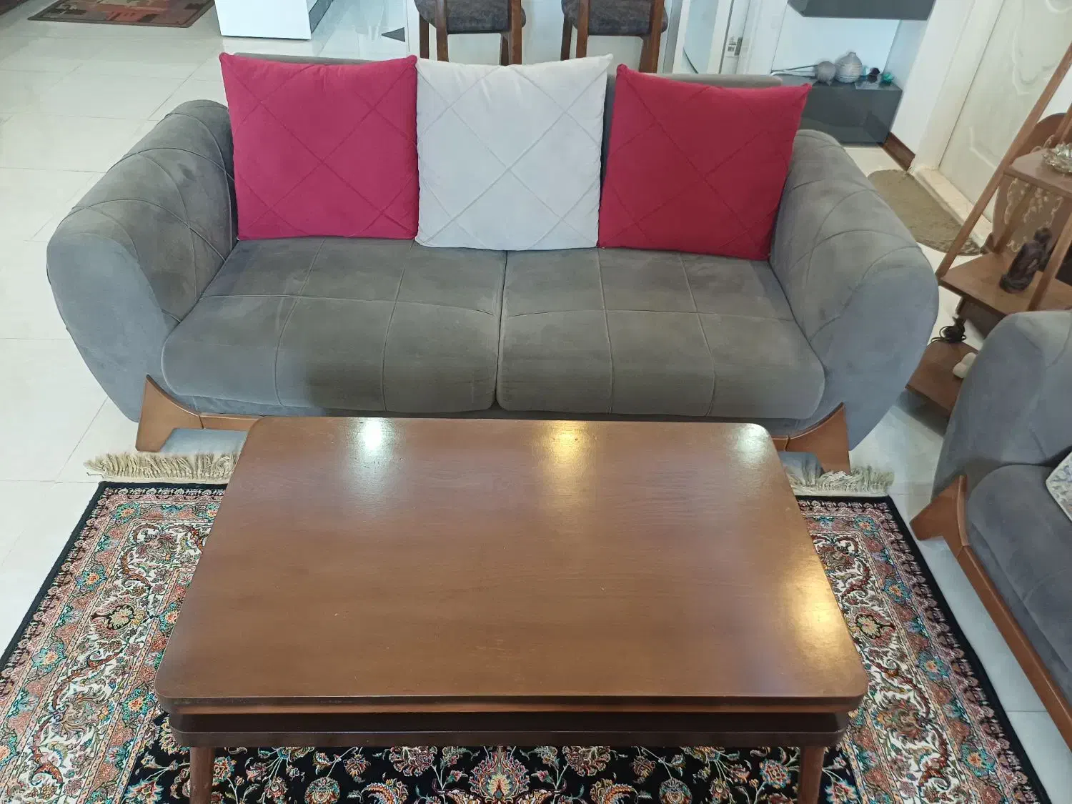 سرویس مبل راحتی ۷ نفره و میز غذاخوری ۶ نفره|مبلمان خانگی و میز عسلی|گرمدره, |دیوار