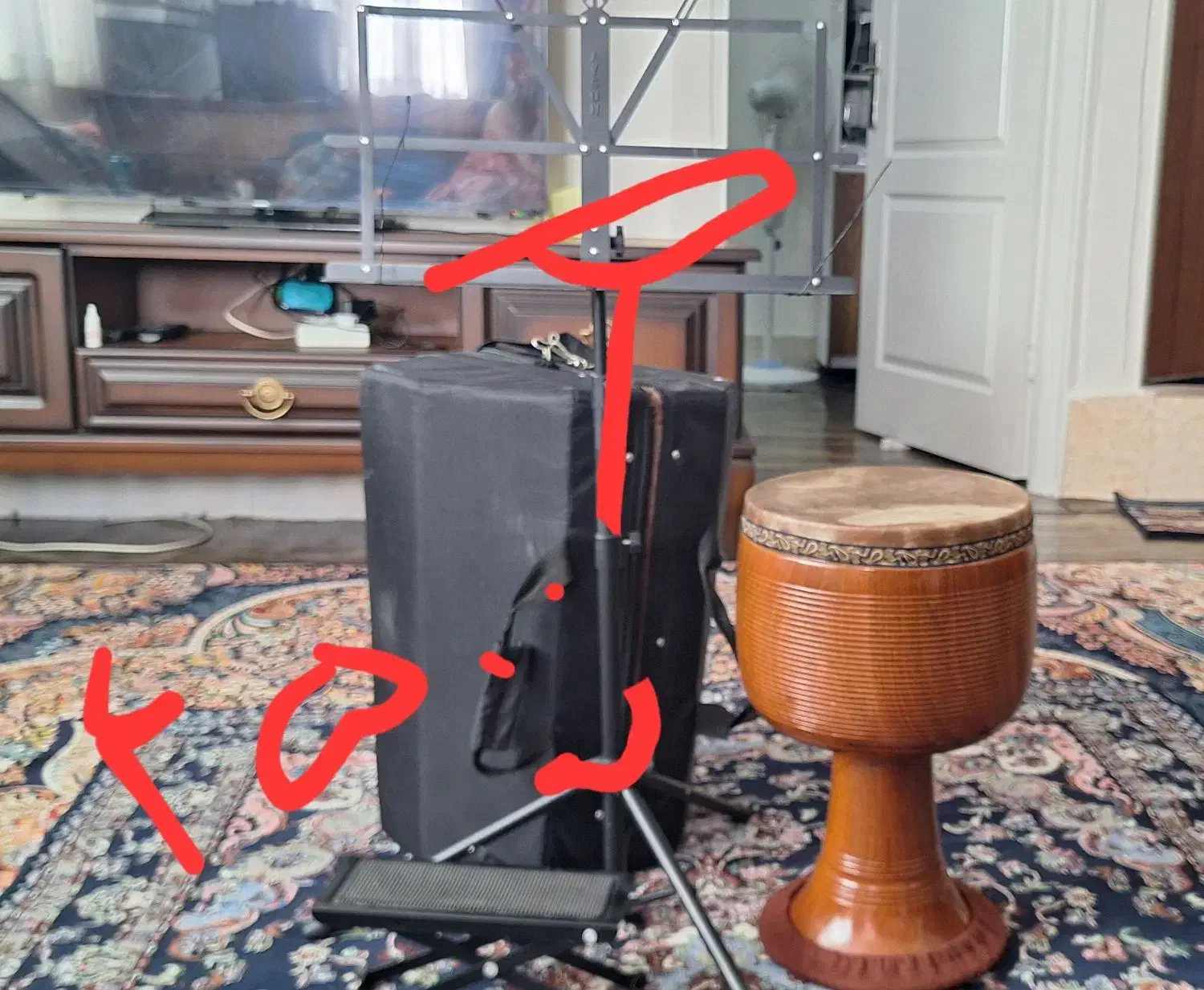 تمبک با وسایلش نت کتاب موجود نیست|آلات موسیقی|صفادشت, |دیوار