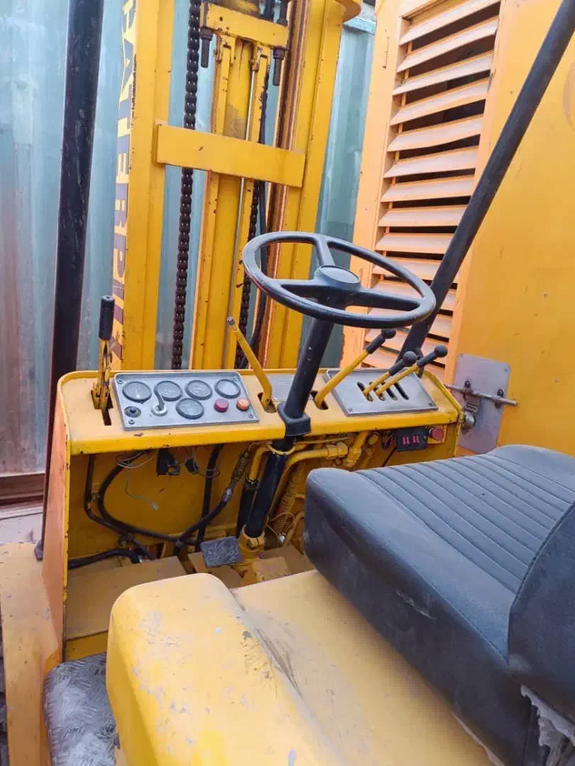 لیفتراک ۴ تن|ماشین‌آلات صنعتی|چهاردانگه (تهران), |دیوار