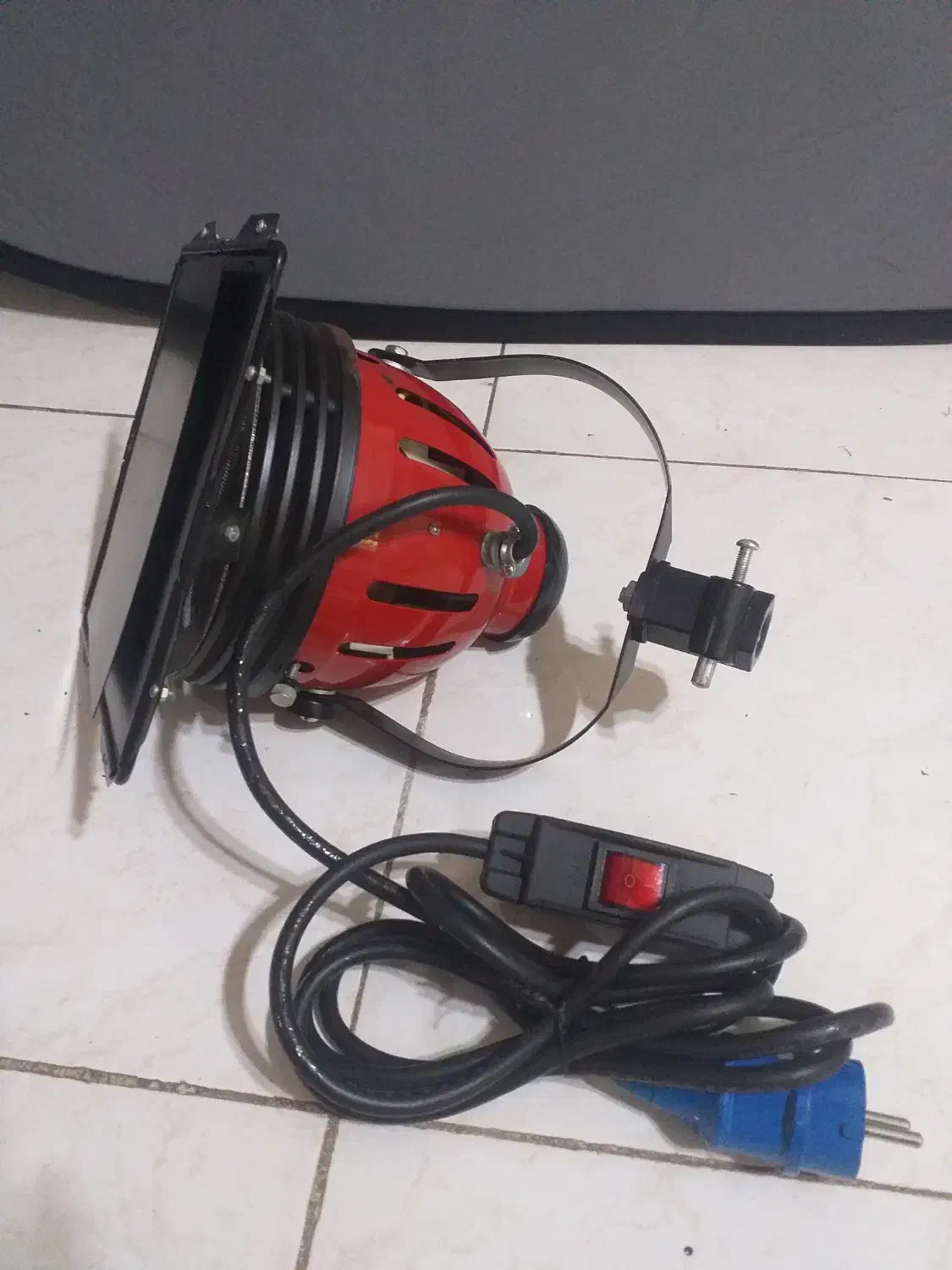 ۲ عدد پرژکتور نورپردازی|دوربین عکاسی و فیلمبرداری|تهران, یافت آباد جنوبی|دیوار