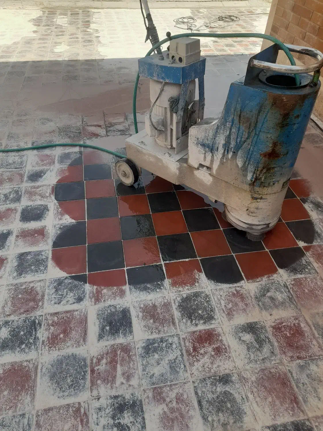 کاشی ساب.کاشی سابی.سنگ ساب.سنگ سابی.|خدمات نظافت|شیراز, شهرک فرهنگیان|دیوار