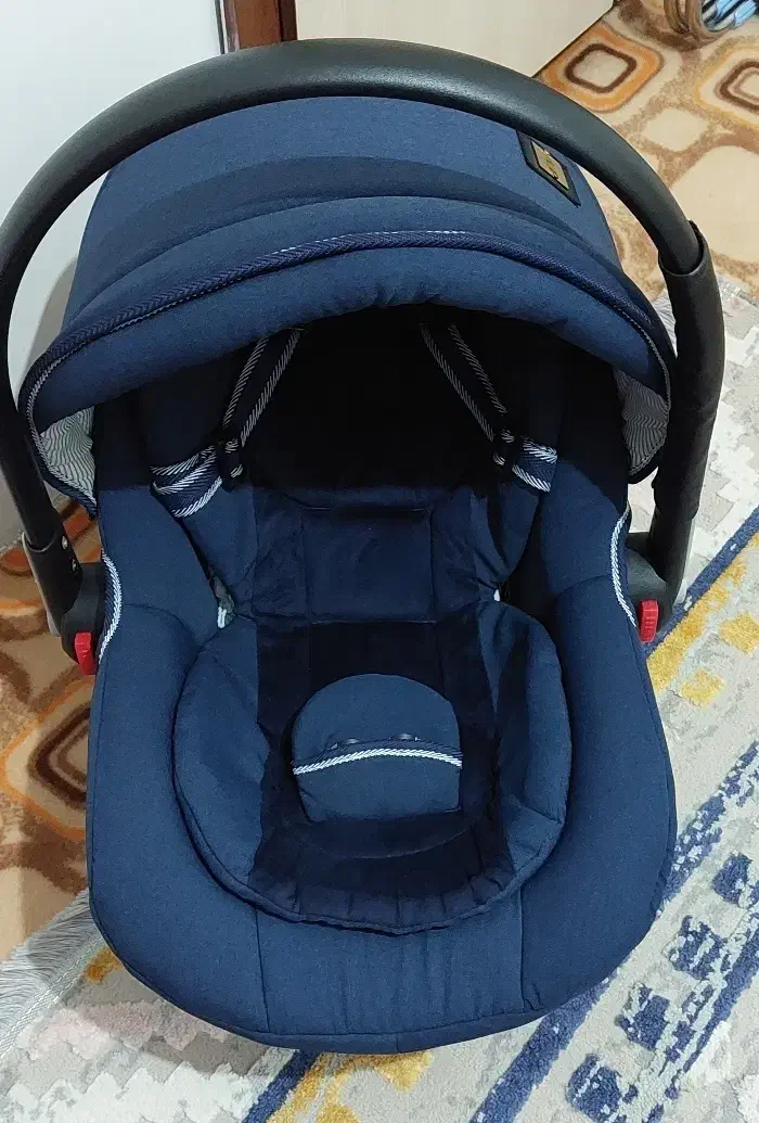 کریر|تخت و صندلی بچه|مشهد, شفا|دیوار