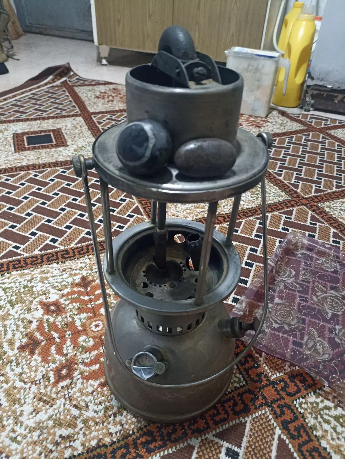 چراغ نفتی پریموس سوئدی|کلکسیون اشیاء عتیقه|گرگان, |دیوار