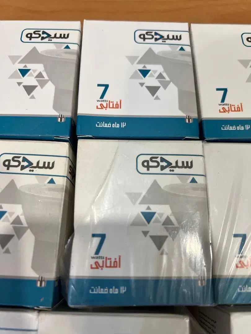 لامپ هالوژنی (۱۳ عدد فروش با هم)|لامپ و چراغ|تهران, سعادتآباد|دیوار