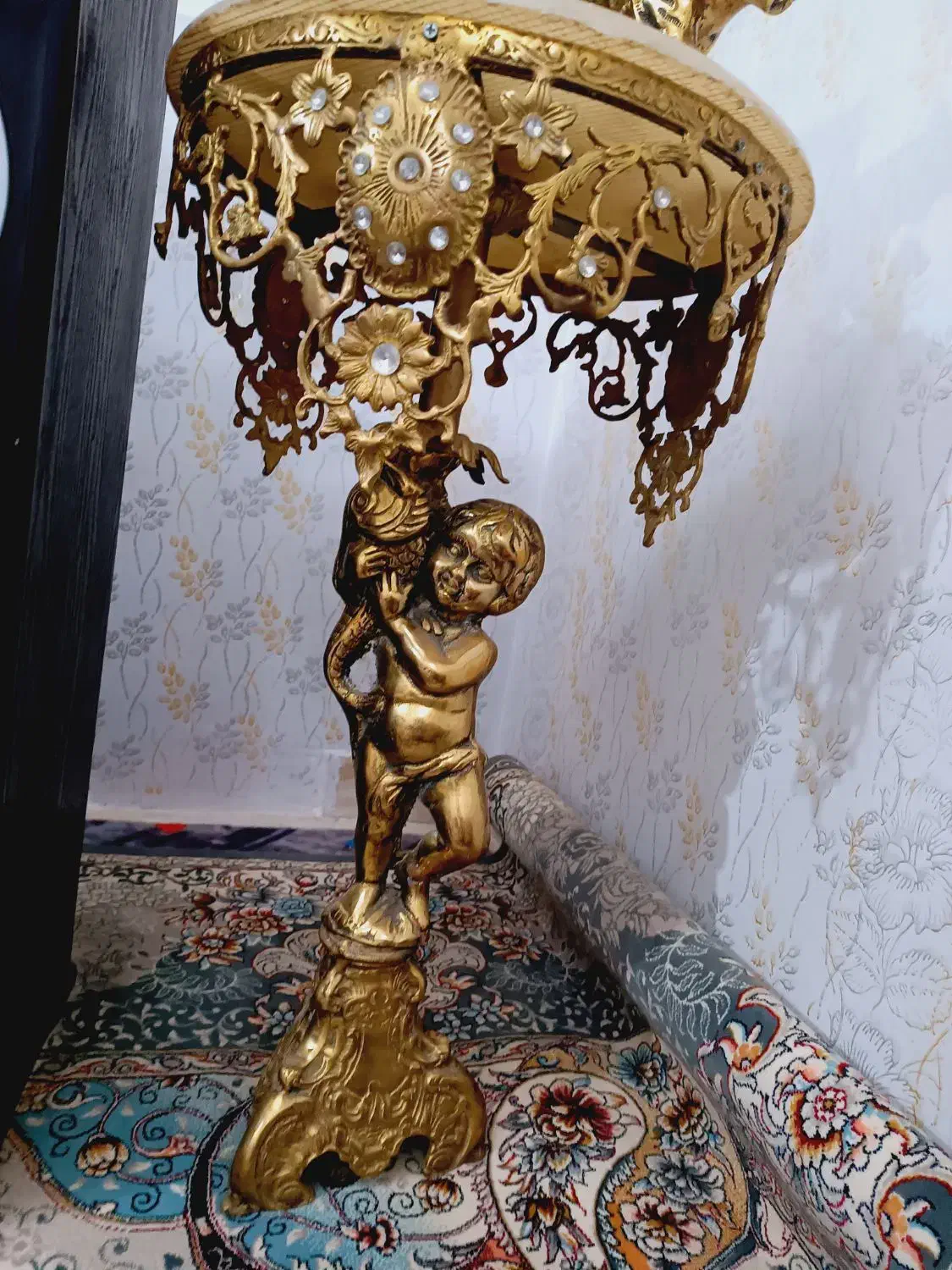 میزکنارسالنی برنجی|مبلمان خانگی و میز عسلی|رباط‌کریم, نصیرشهر|دیوار