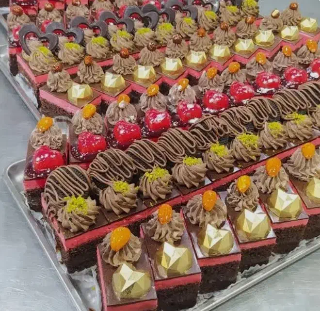 شیرینی مجلسی با قیمت مناسب|خدمات پذیرایی، مراسم|قوچان, |دیوار