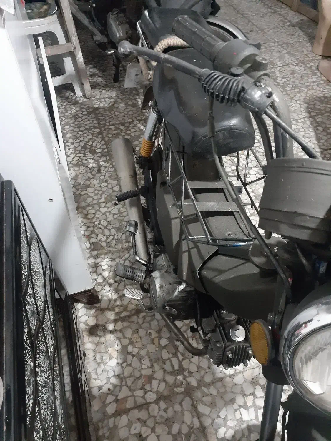 موتور|موتورسیکلت|رشت, گلزاران|دیوار