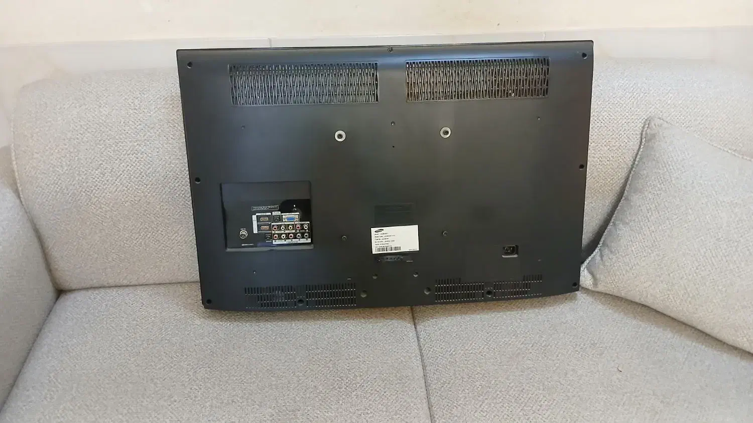 تلویزیون|تلویزیون و پروژکتور|اقبالیه, |دیوار