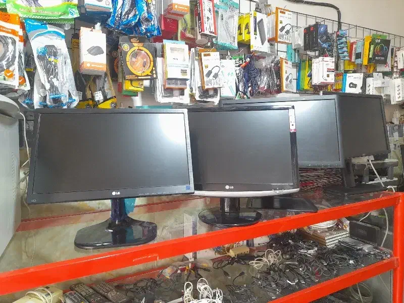 مانیتور 19 اینچ الجی ال ای دی|قطعات و لوازم جانبی رایانه|ارومیه, |دیوار