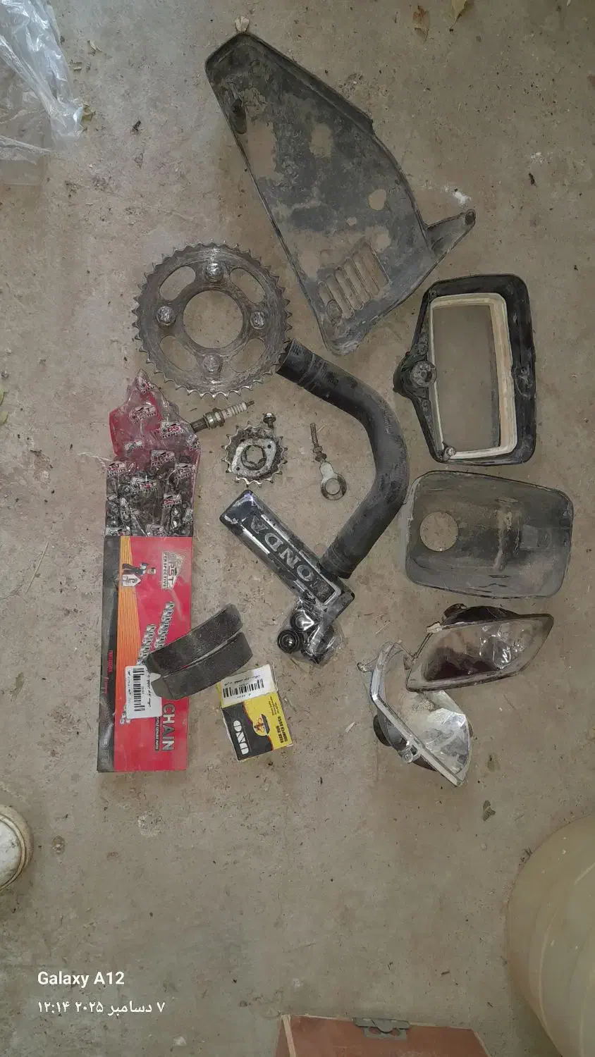 وسایل موتور هوندا ۱۲۵|قطعات یدکی و لوازم جانبی|سبزوار, قصبه غربی|دیوار