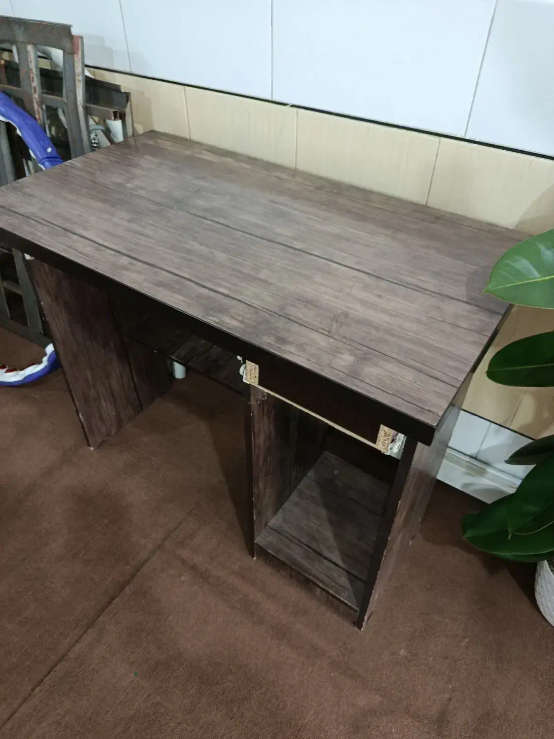 میز|میز تحریر و کامپیوتر|ازنا, |دیوار