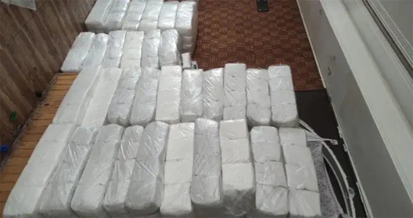 تیشوی خورد شده دستمال کاغذی|مواد شوینده و دستمال کاغذی|اسکو, |دیوار