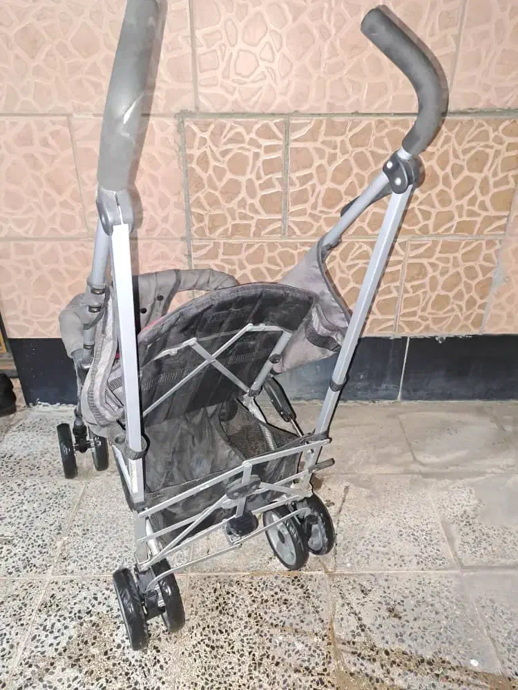 کالسکه تمیز درحدنو|کالسکه و لوازم جانبی|دوگنبدان, |دیوار