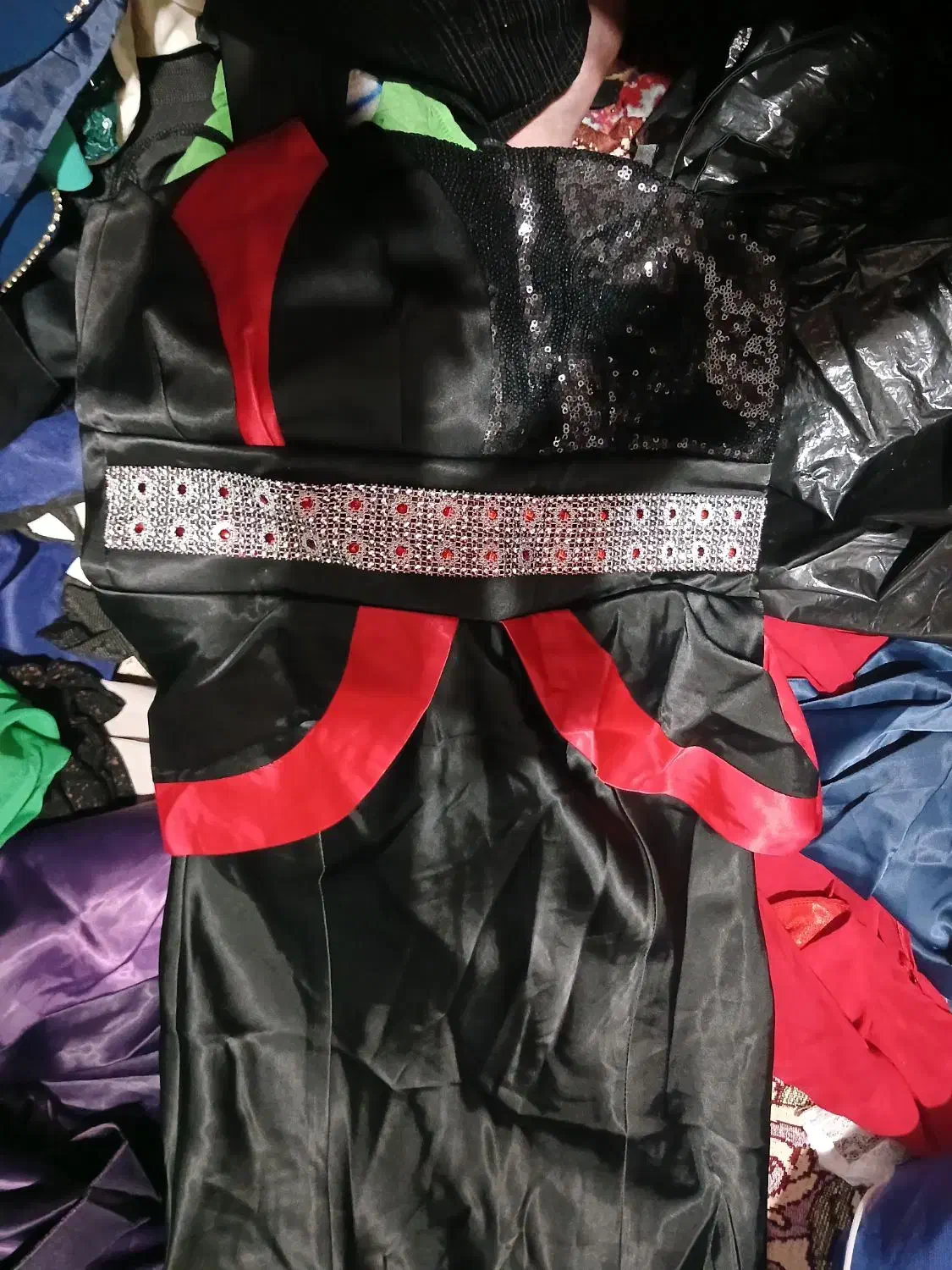 لباس مجلسی|لباس|رشت, حافظ آباد|دیوار