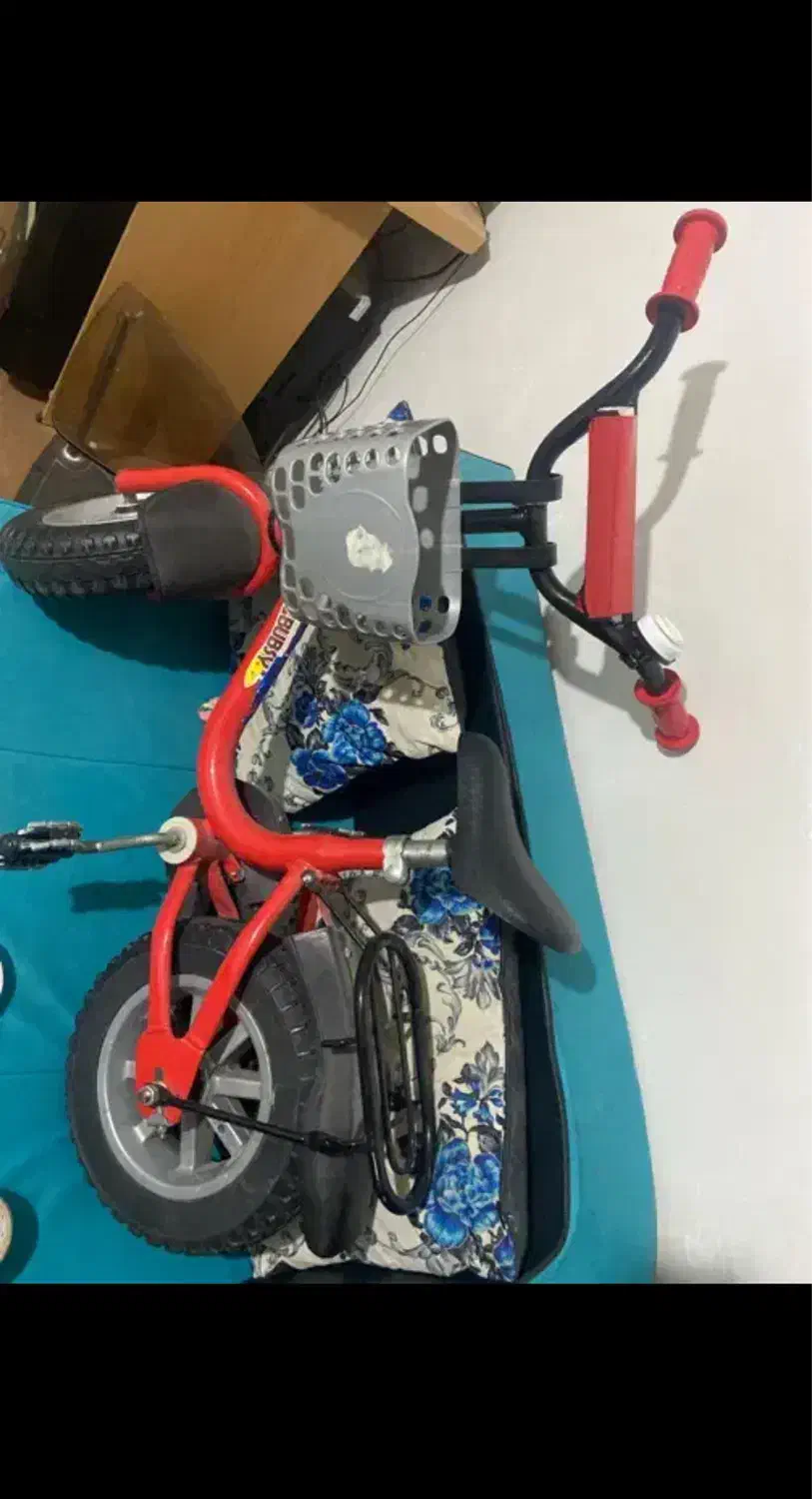 دوچرخه|دوچرخه، اسکیت، اسکوتر|هشتگرد, هشتگرد قدیم|دیوار