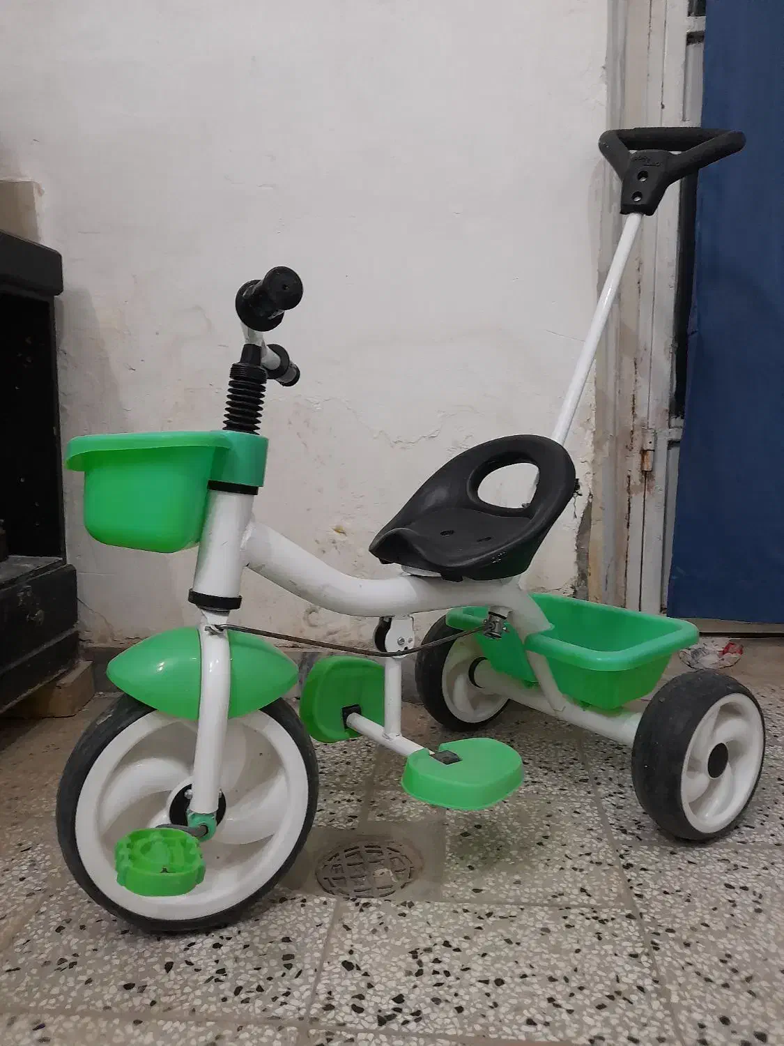 سه چرخه کودک در حد نو|دوچرخه، اسکیت، اسکوتر|تربتحیدریه, شهرک ولیعصر|دیوار