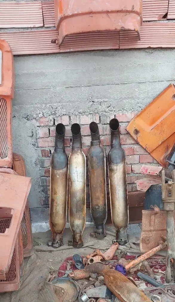 اگزوز فابریک رومانی عتیقە|قطعات یدکی و لوازم جانبی|بانه, |دیوار