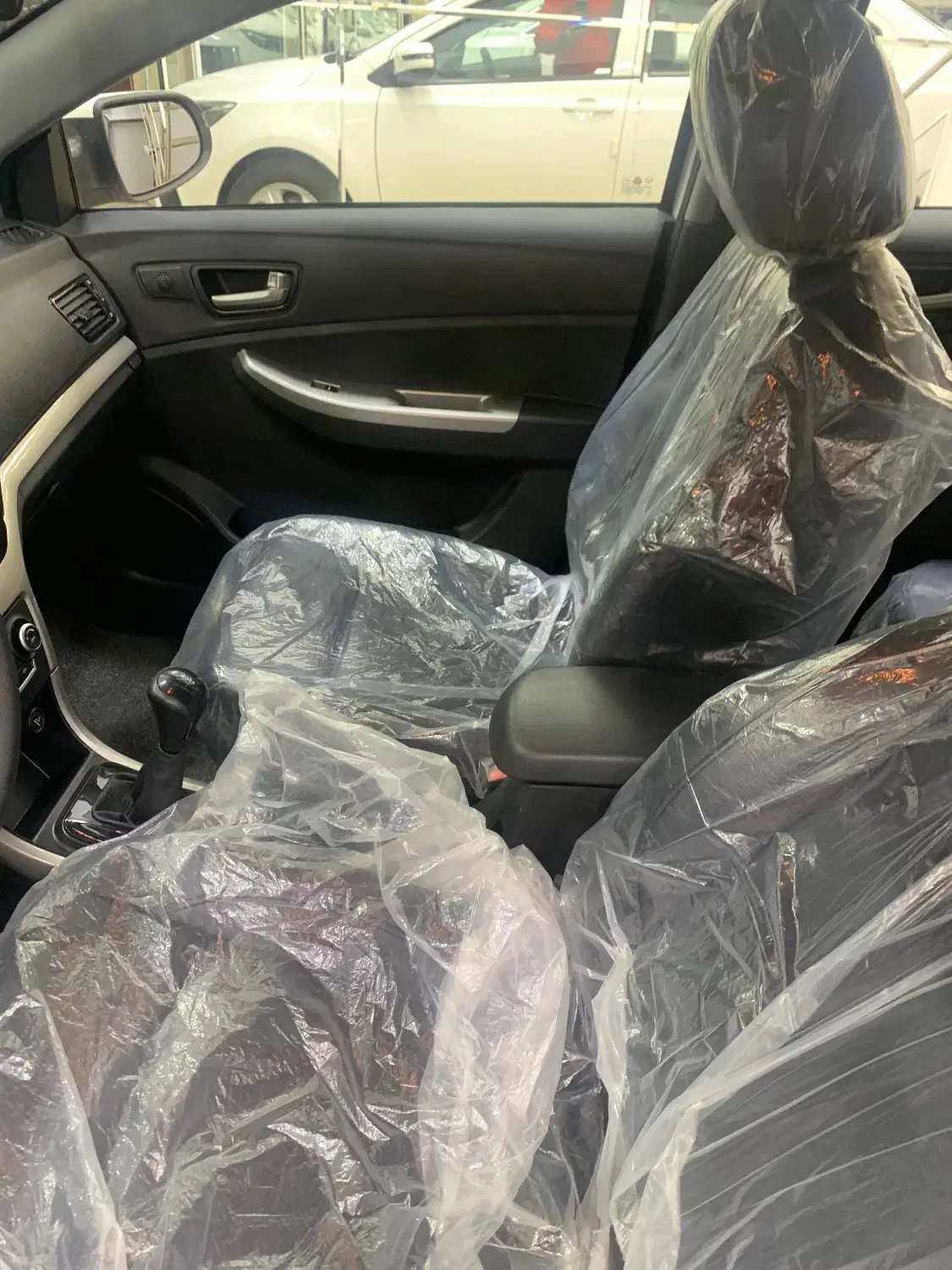 شاهین ۱۴۰۴ صفر فول با سانروف دنده ای|خودرو سواری و وانت|تهران, کاج|دیوار