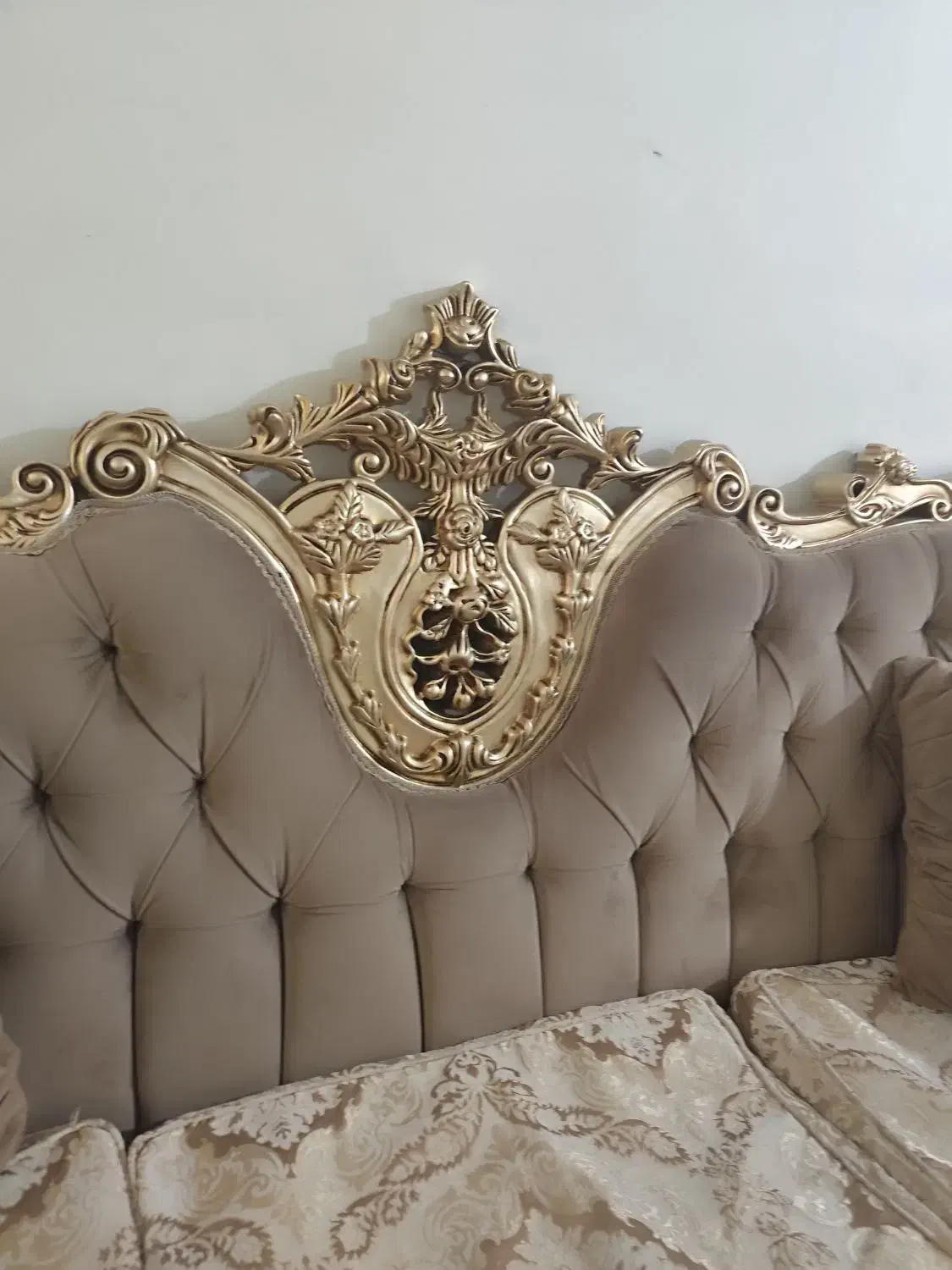 مبلمان سلطنتی نه نفره طلا کوب .|مبلمان خانگی و میز عسلی|تهران, اوقاف|دیوار