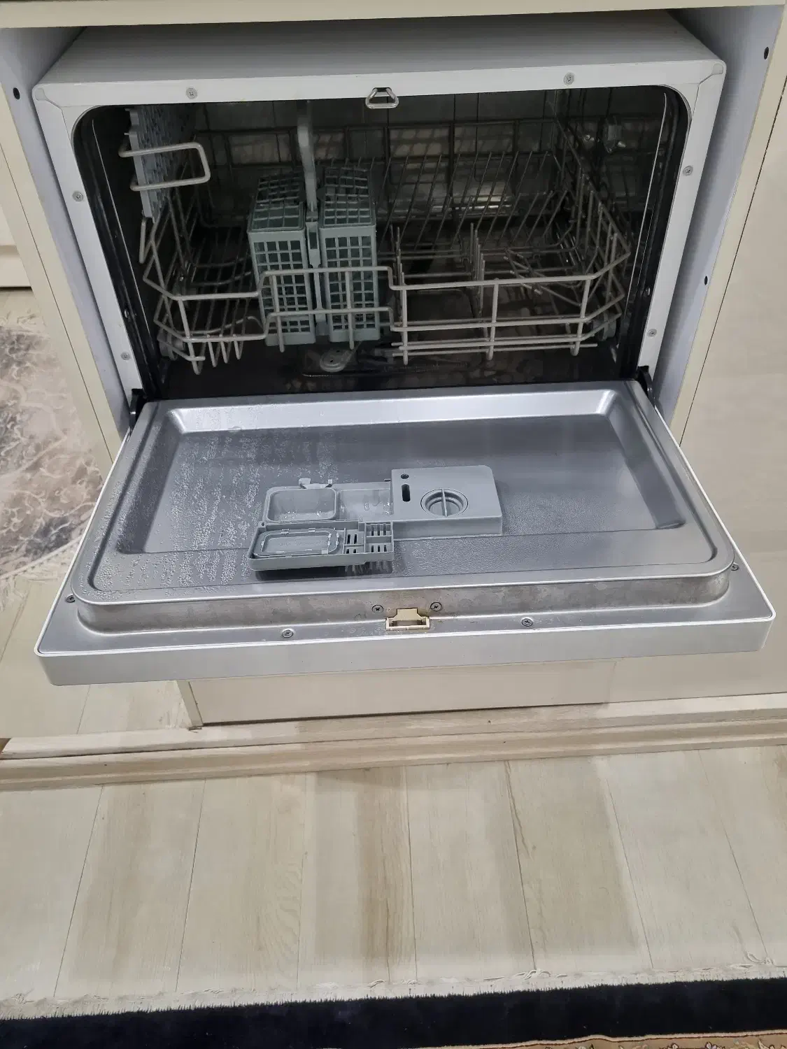 ماشین ظرفشویی|ماشین ظرفشویی|آستارا, |دیوار