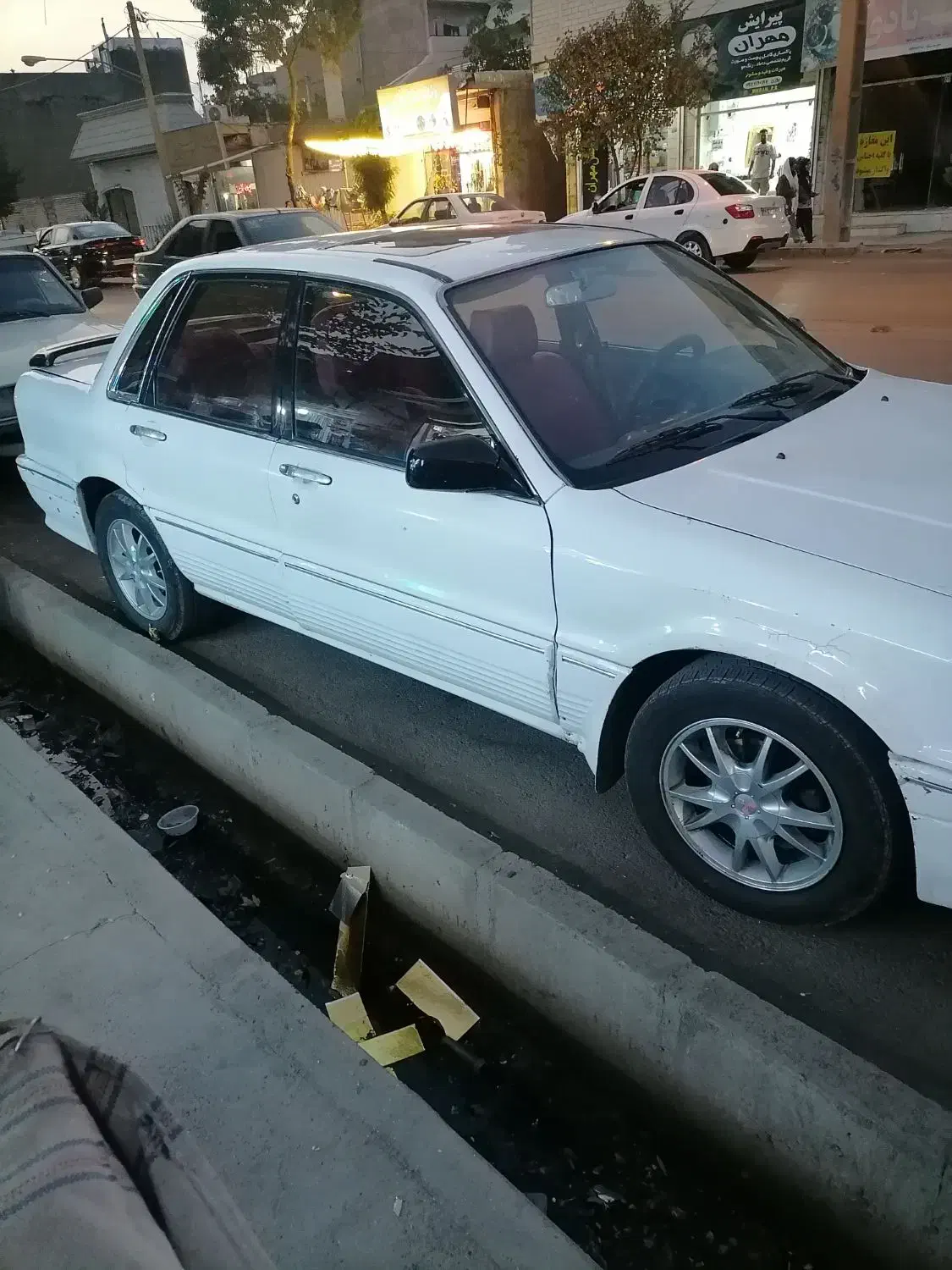 فروش یکدستگاه سواری میتسوبیشی کالانت مدل 1992|خودرو سواری و وانت|الیگودرز, |دیوار