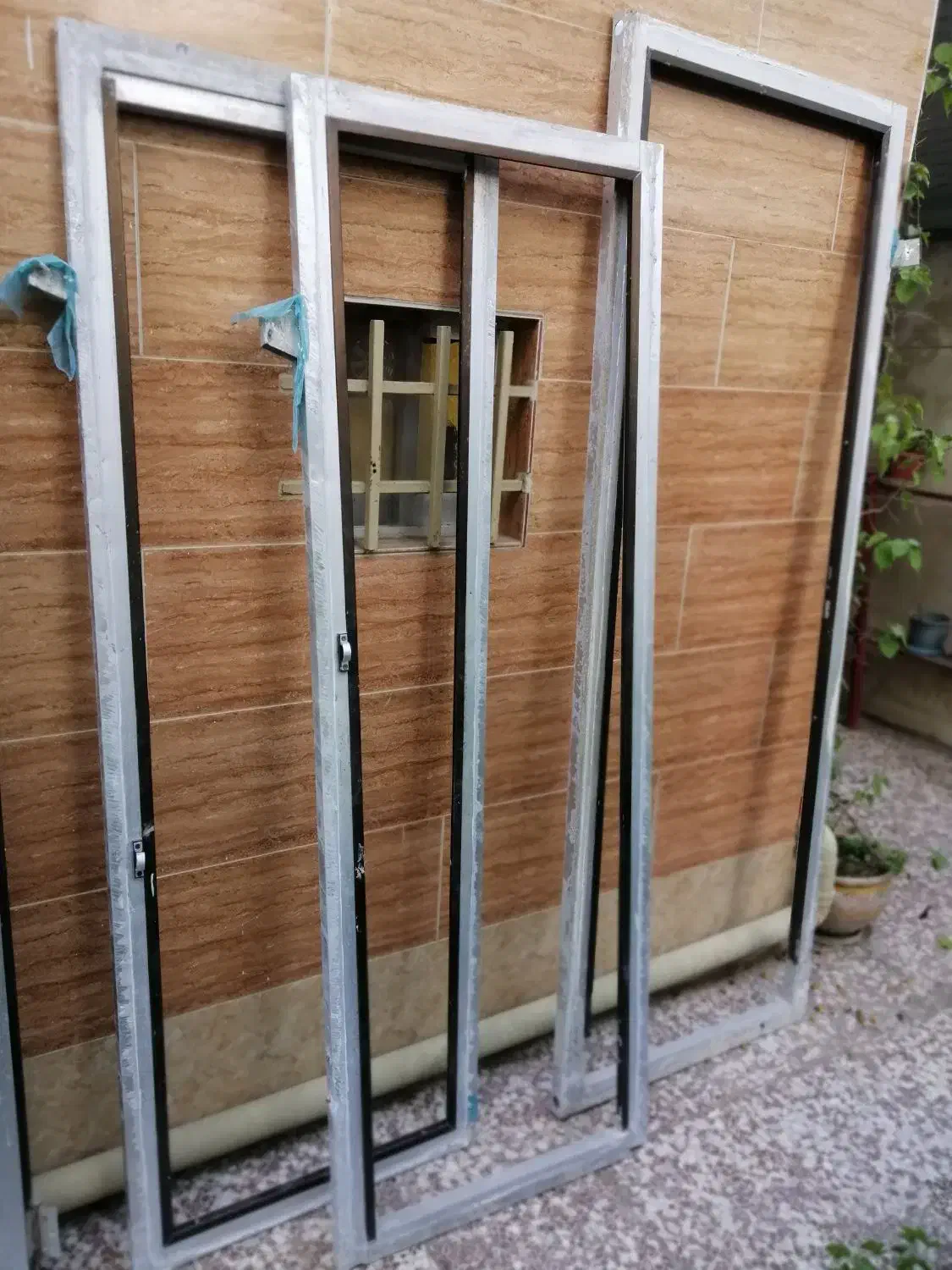 در سرویس بهداشتی آلمینیومی|مصالح و تجهیزات ساختمان|رودسر, |دیوار