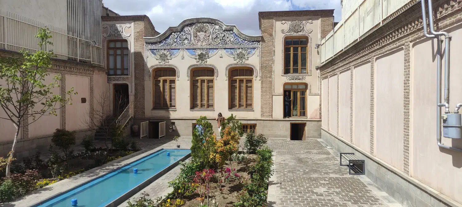 ارایشگر ماهر در همه زمینه ها با مشتری|استخدام درمانی، زیبایی، بهداشتی|تبریز, |دیوار