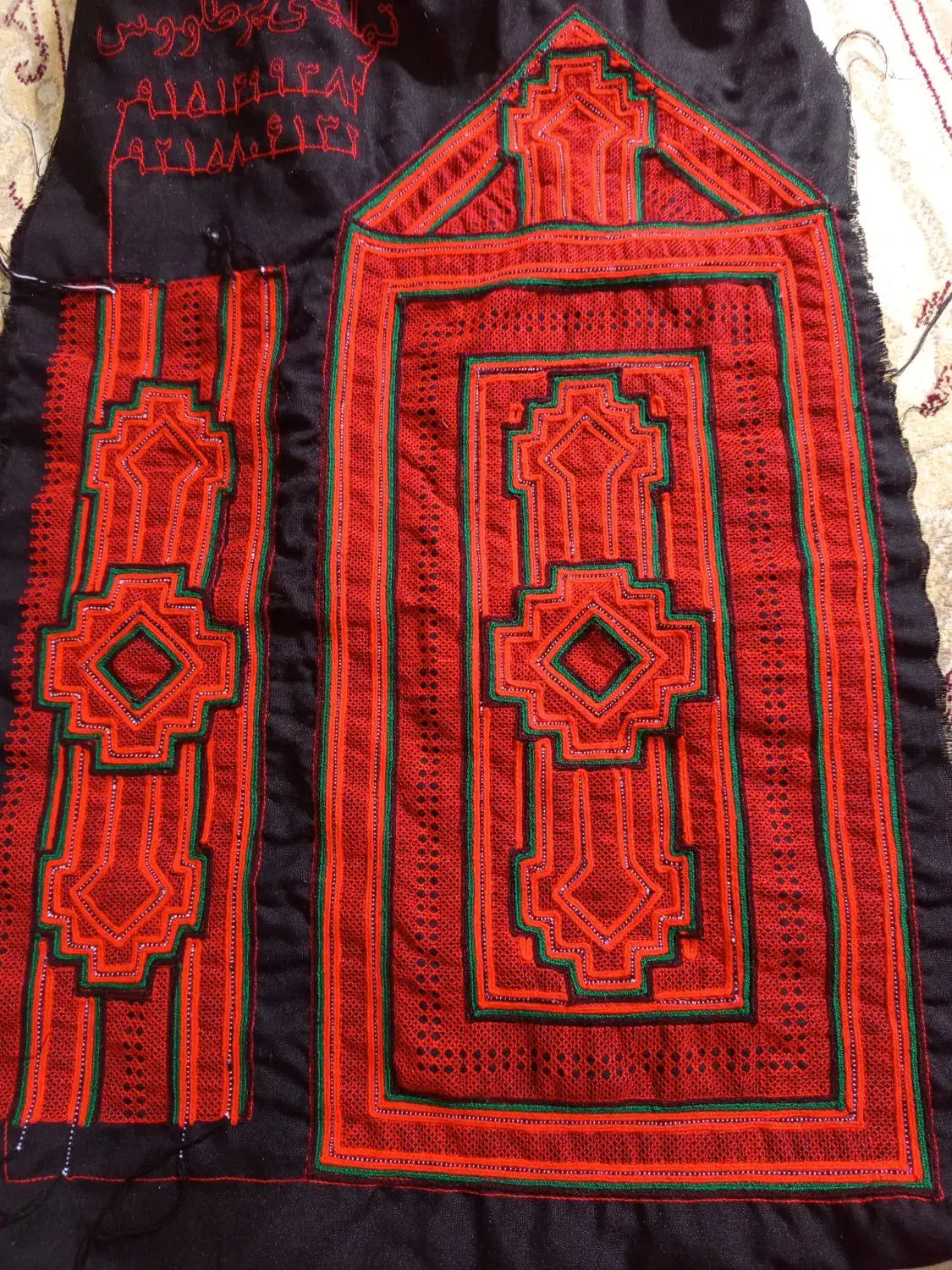 زیخ آستین نیم دوز|لباس|سیب و سوران, |دیوار