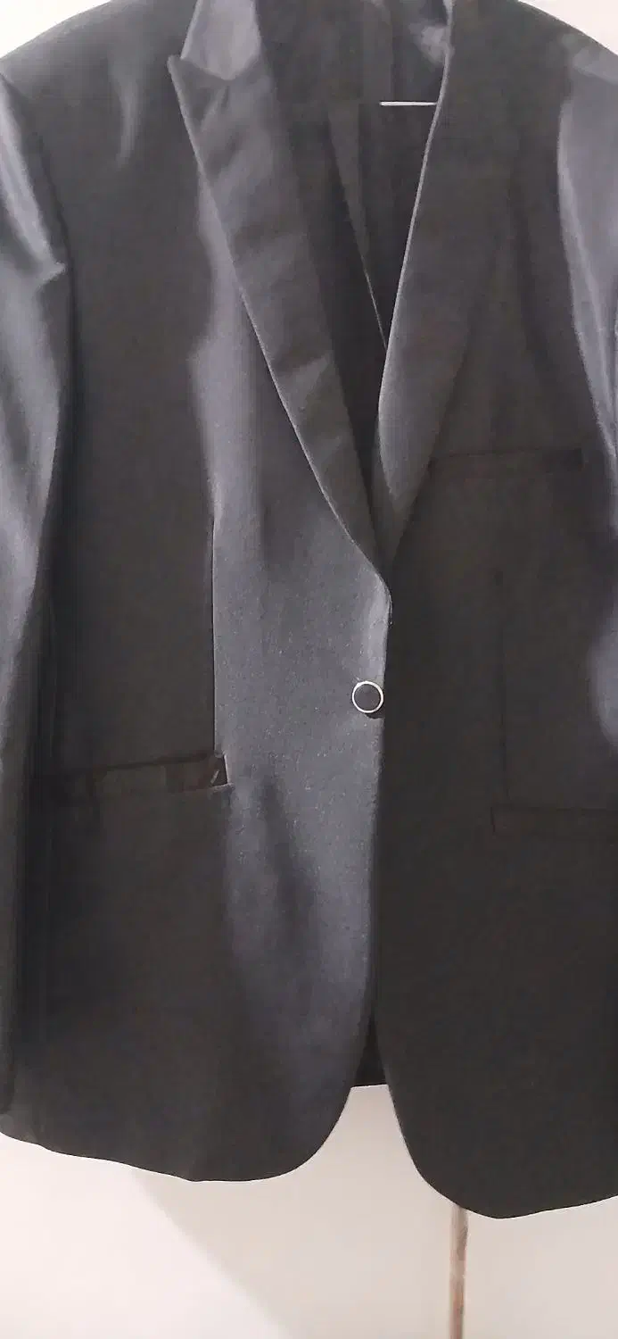 مقداری وسایل شخصی|لباس|دهلران, |دیوار