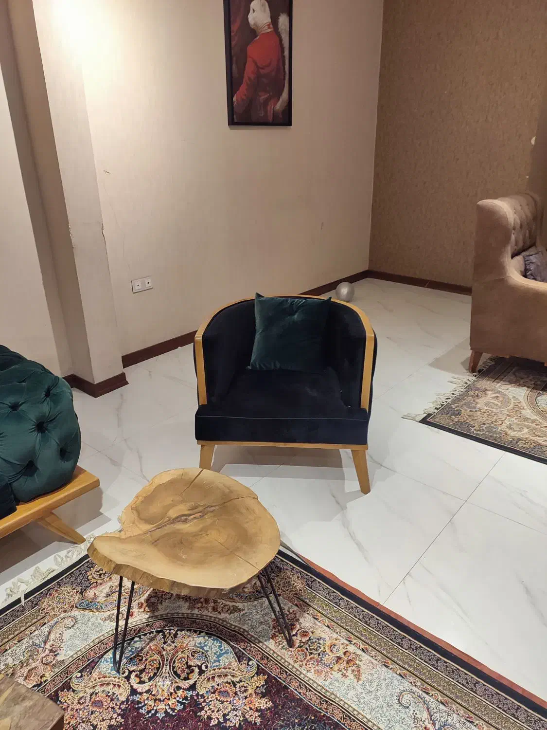 مبل نیم ست پنج نفره|مبلمان خانگی و میز عسلی|شهریار, کردزار|دیوار