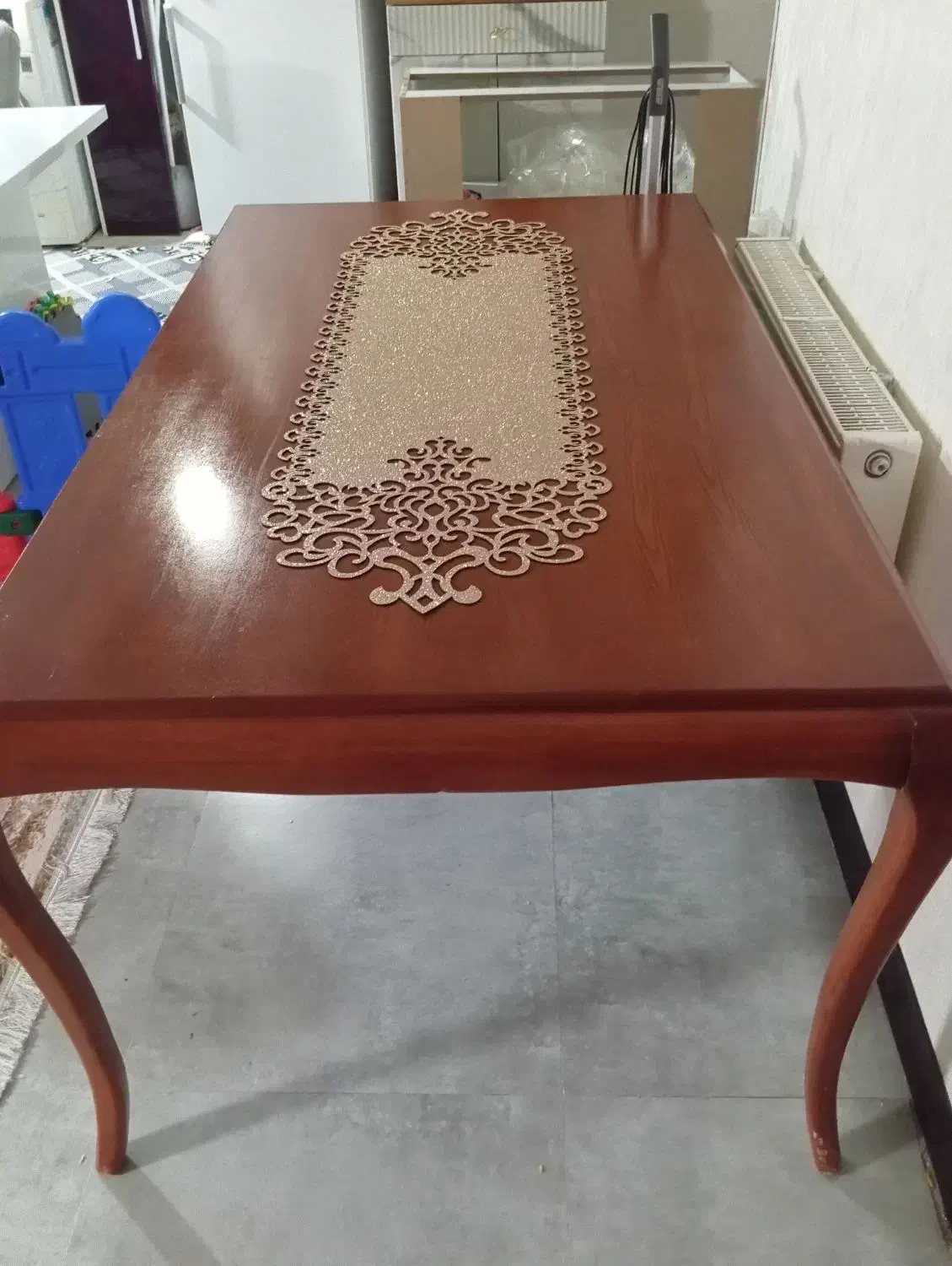 میز نهارخوری در حد نو چوب راش محکم|میز و صندلی غذاخوری|شیراز, زرهی|دیوار