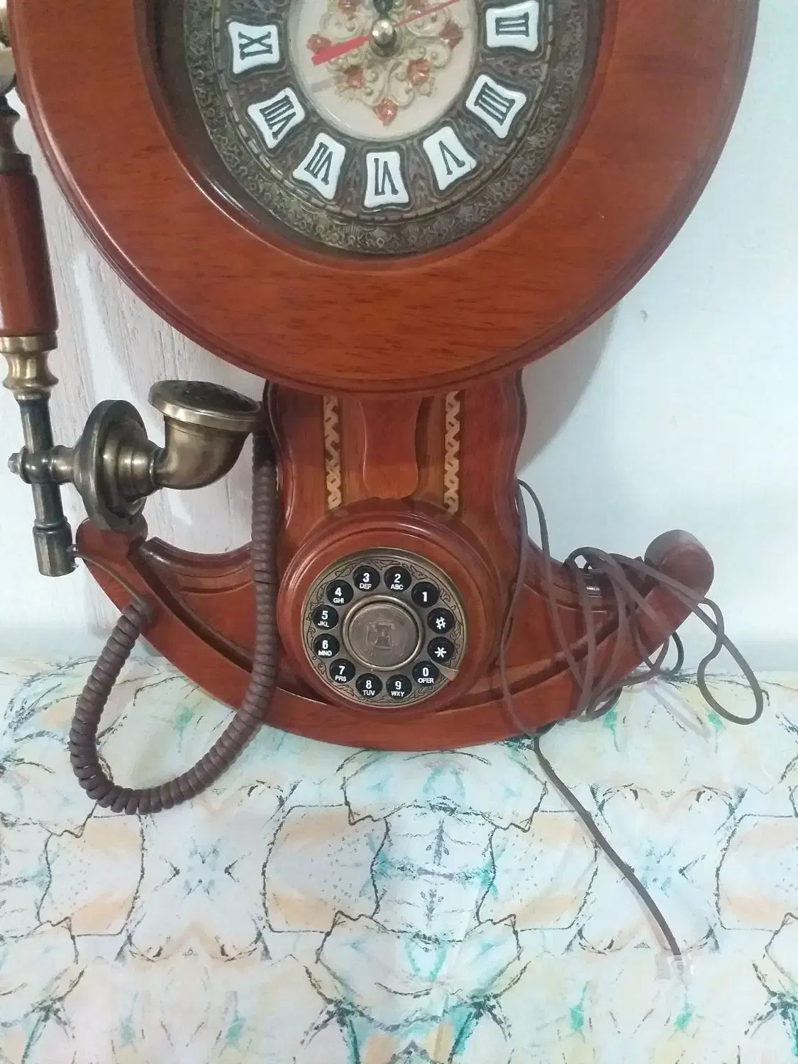 ساعت دیواری فانتزی تلفن دار|ساعت دیواری و تزئینی|سیاهکل, |دیوار