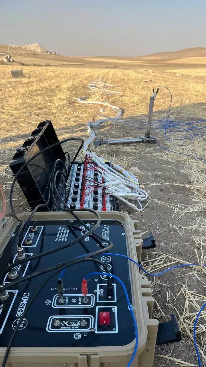 دستگاه اندازه‌گیری مقاومت زمین و لرزه‌نگاری مهندسی|فعالیت داوطلبانه تحقیقاتی|تهران, دانشگاه شریف|دیوار