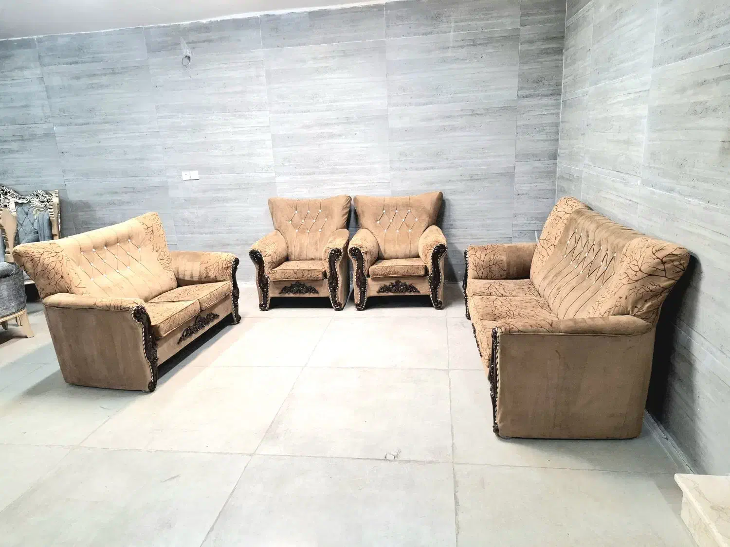 مبل فرشته نسکافه ای|مبلمان اداری|اصفهان, جلالیه|دیوار