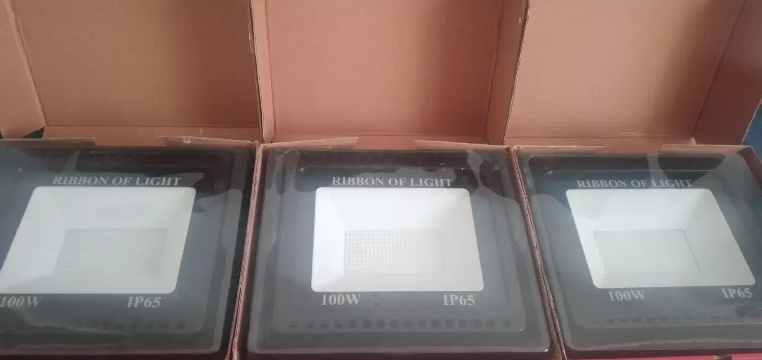 پرژکتور ۱۰۰ وات ضد آب|لامپ و چراغ|محمدشهر, محمدشهر|دیوار