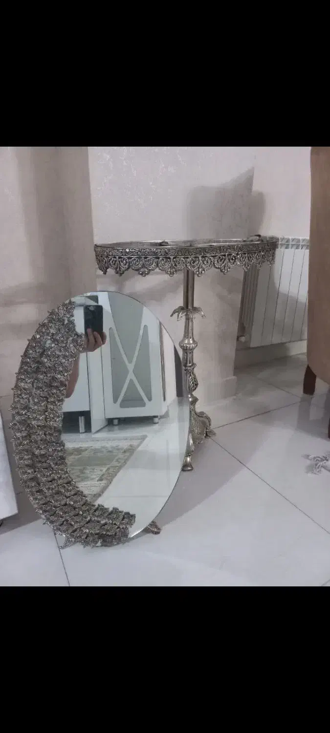 آینه با پایه|بوفه، ویترین، کنسول|تهران, شهرک شریعتی|دیوار